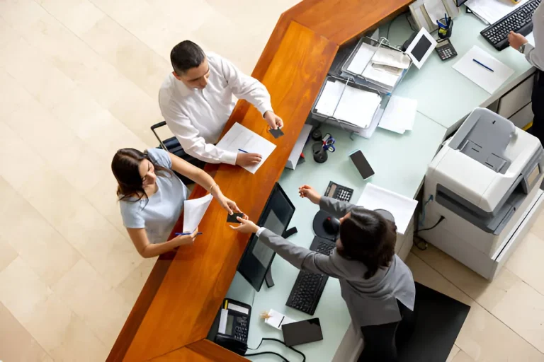 Security Guard vs Concierge – What’s the Difference?